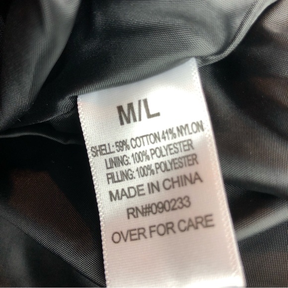 NWT Playboy by Pacsun Puffer Vest Black Oversized Sz M/L - Picture 8 of 9